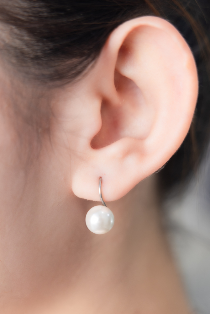 귀걸이 珍珠勾式耳環 / 銀色