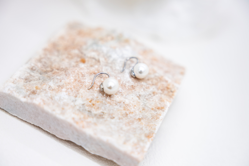 귀걸이 珍珠勾式耳環 / 銀色