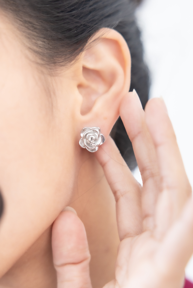 귀걸이 立體玫瑰花耳環 / 銀色