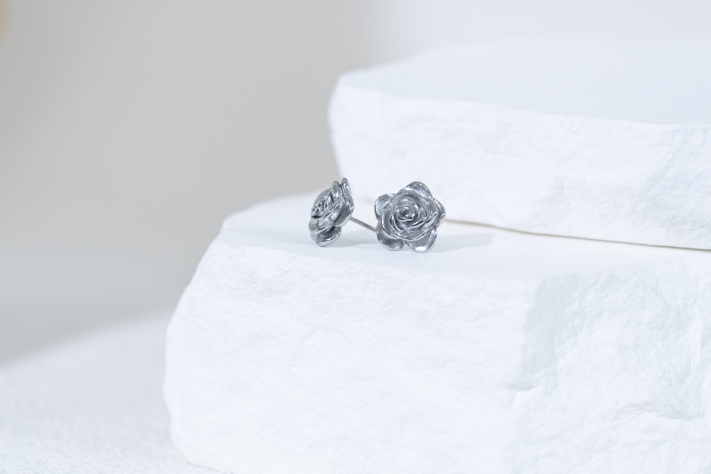 귀걸이 立體玫瑰花耳環 / 銀色
