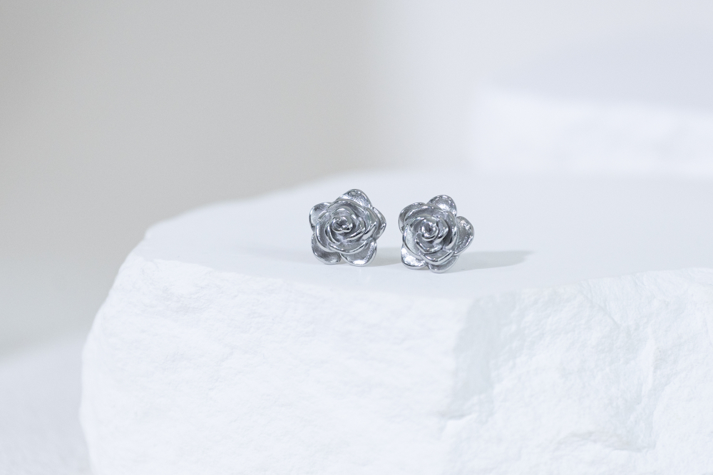 귀걸이 立體玫瑰花耳環 / 銀色