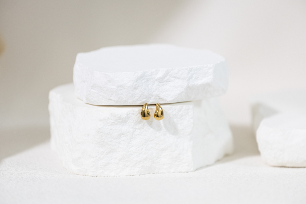 귀걸이 立體小水滴耳環 / 金色