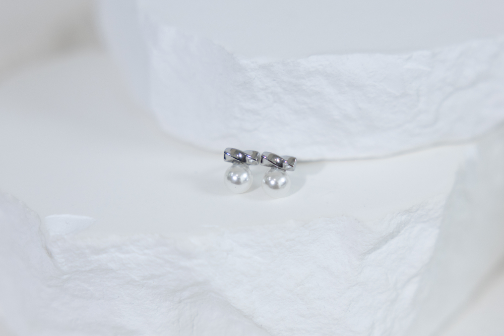 귀걸이 螺旋體掛小珍珠耳環 / 銀色