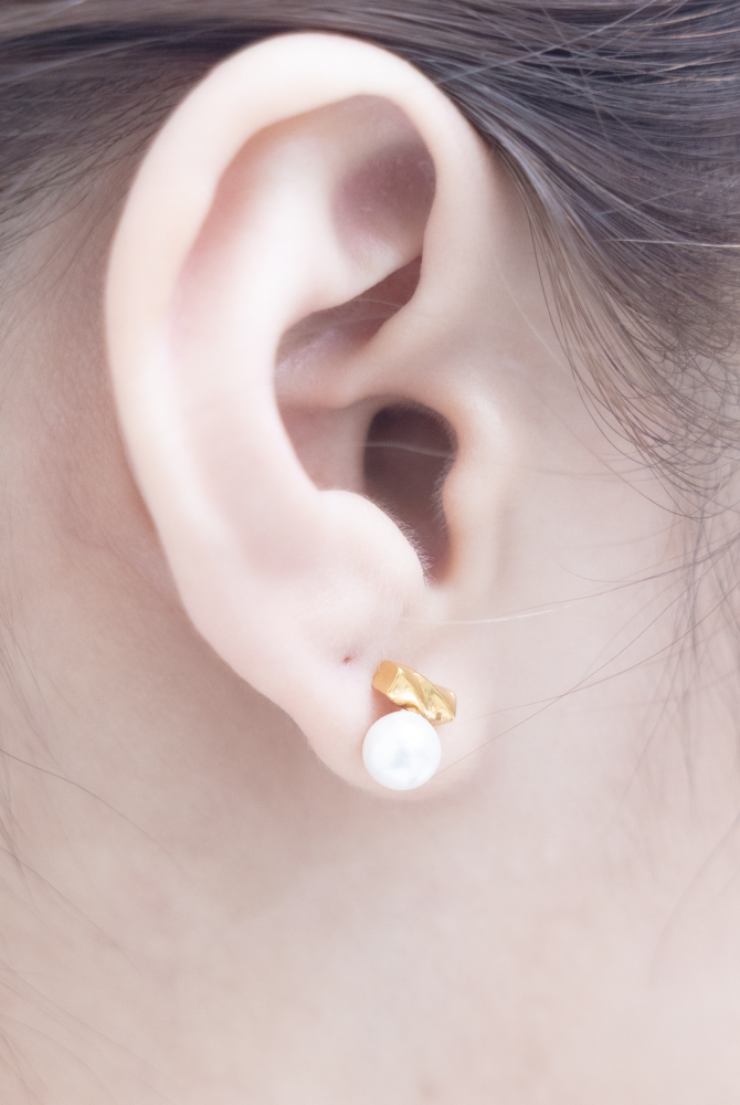 귀걸이 螺旋體掛小珍珠耳環 / 金色