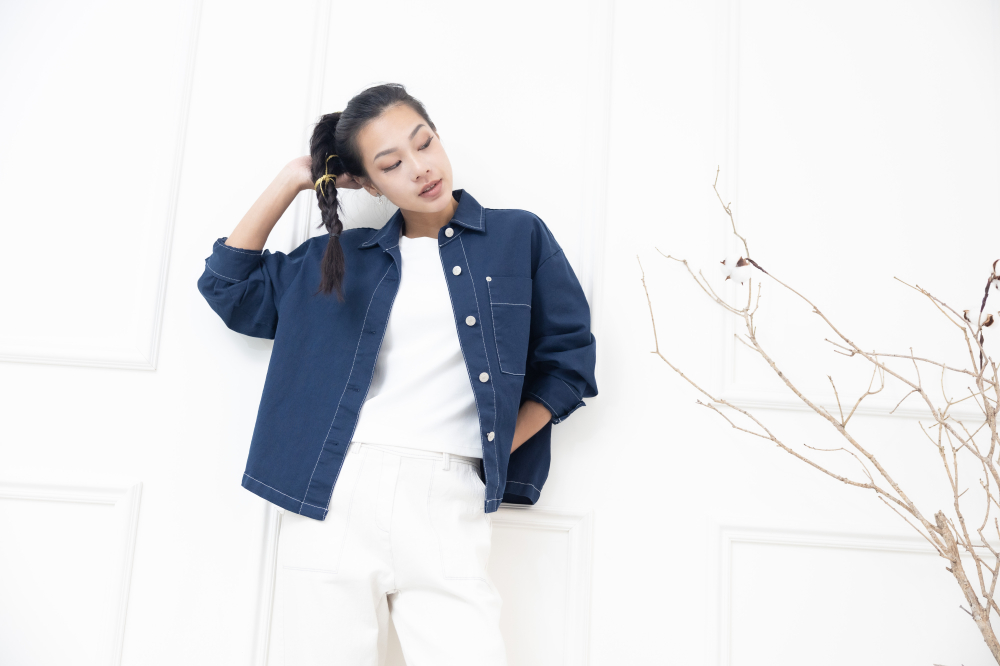 코트 白色車線金屬釘扣長方口袋外套 / 藍色