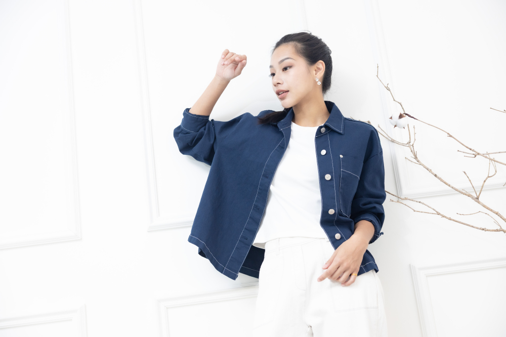 코트 白色車線金屬釘扣長方口袋外套 / 藍色