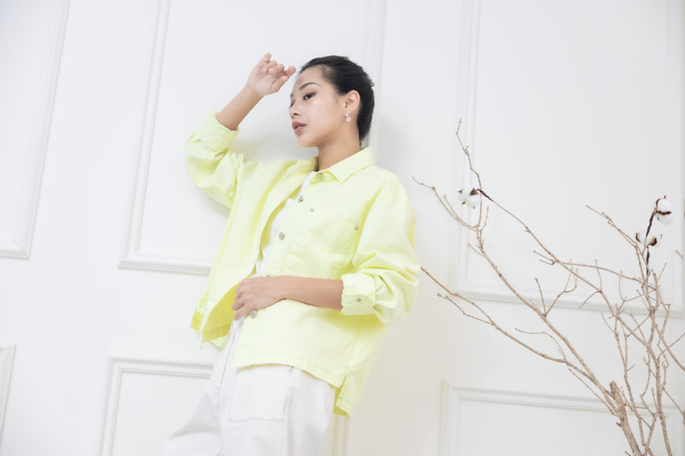 코트 綠色車線金屬釘扣長方口袋外套 / 嫩綠色