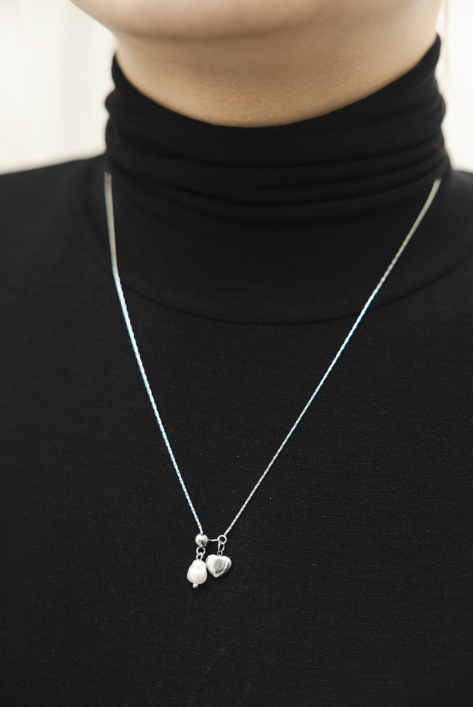 목걸이 小愛心綴小珍珠 Y字鍊 / 銀色