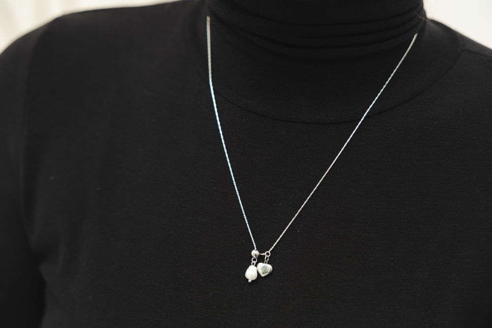 목걸이 小愛心綴小珍珠 Y字鍊 / 銀色