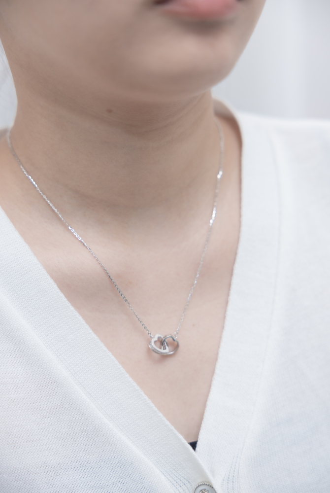 목걸이 雙空心愛心相扣項鍊 / 銀色