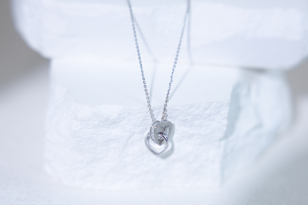 목걸이 雙空心愛心相扣項鍊 / 銀色