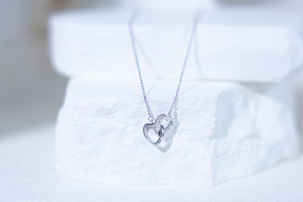 목걸이 雙空心愛心相扣項鍊 / 銀色