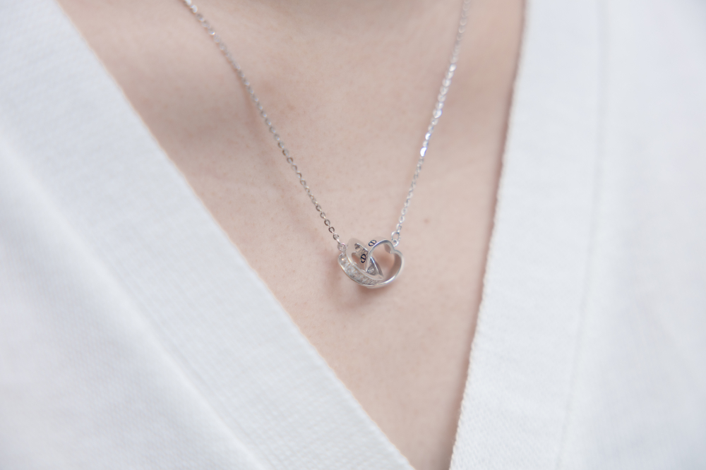 목걸이 雙空心愛心相扣項鍊 / 銀色
