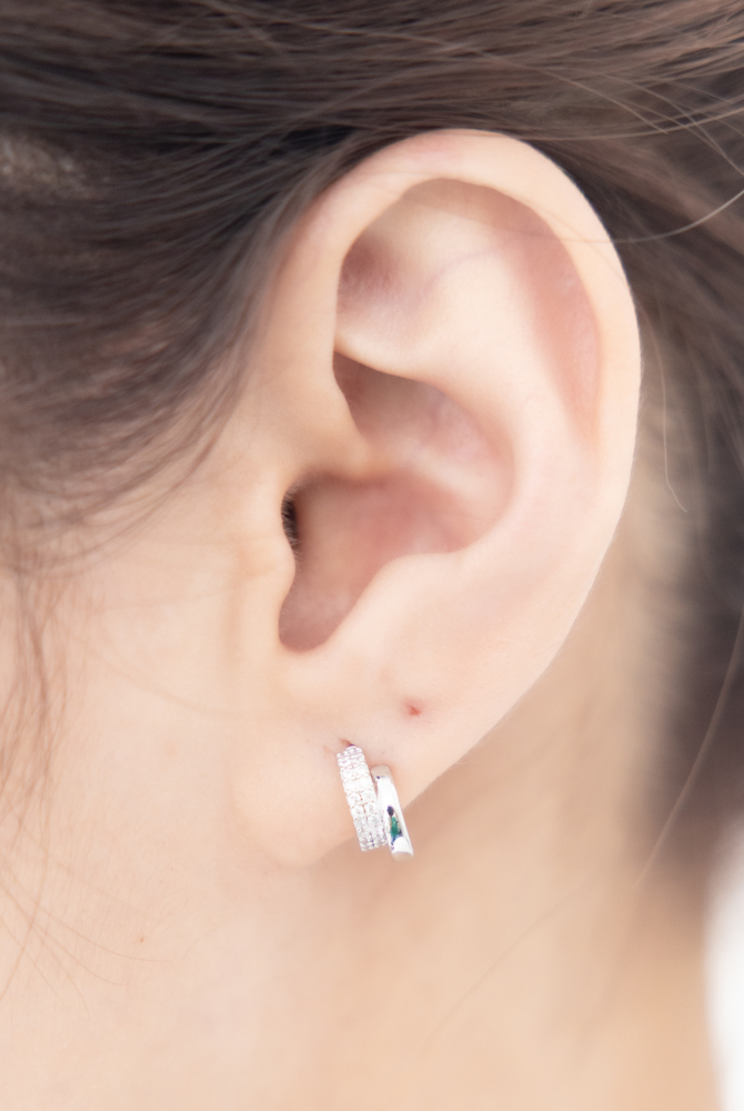 귀걸이 半圓弧小鋯石耳環 / 銀色