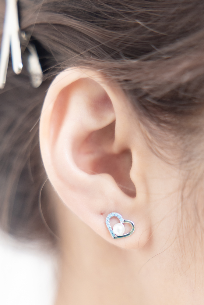 귀걸이 空心愛心 小珍珠耳環 / 銀色