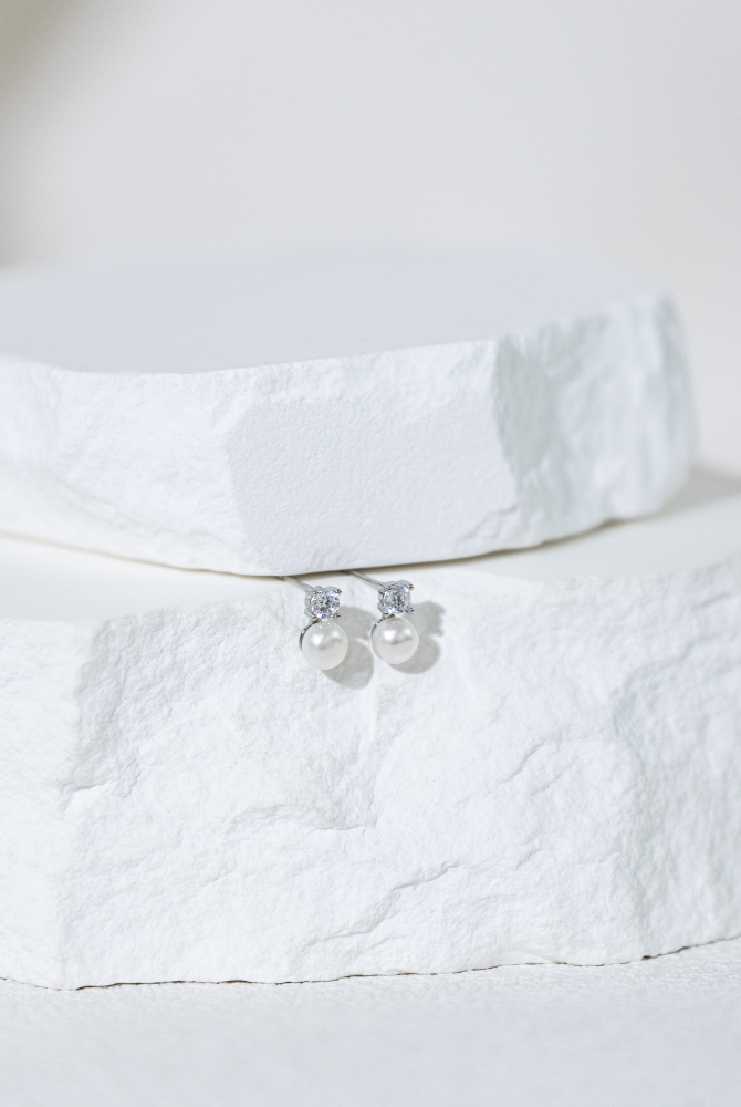 귀걸이 單顆鋯石接小珍珠耳環 / 銀色