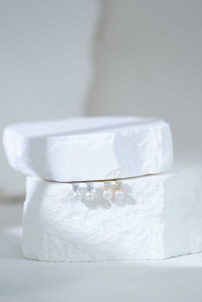 귀걸이 單顆鋯石接小珍珠耳環 / 銀色