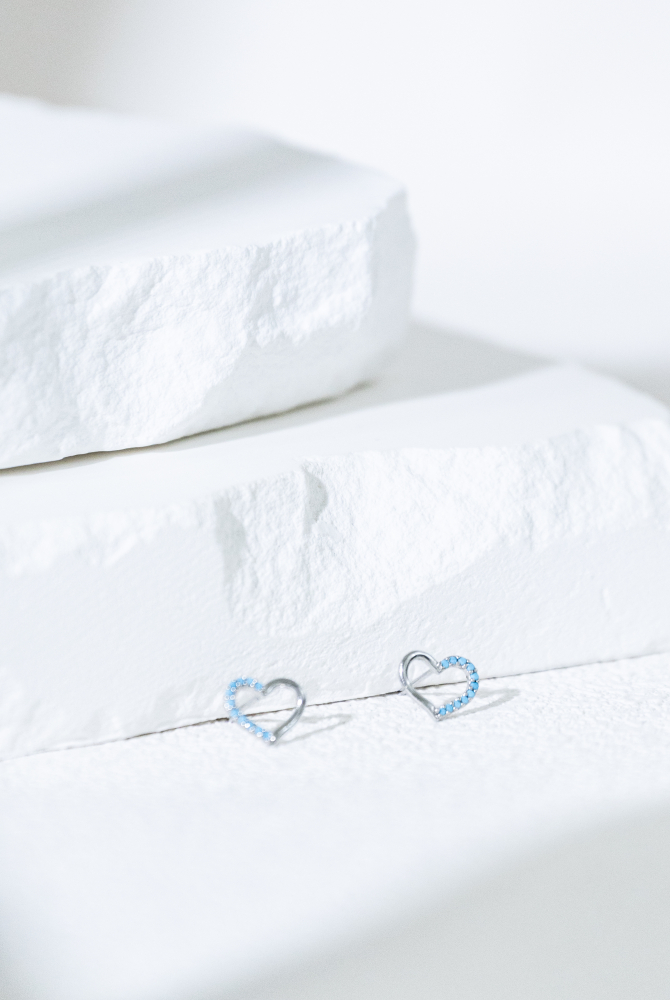 귀걸이 空心愛心耳環 / 銀色