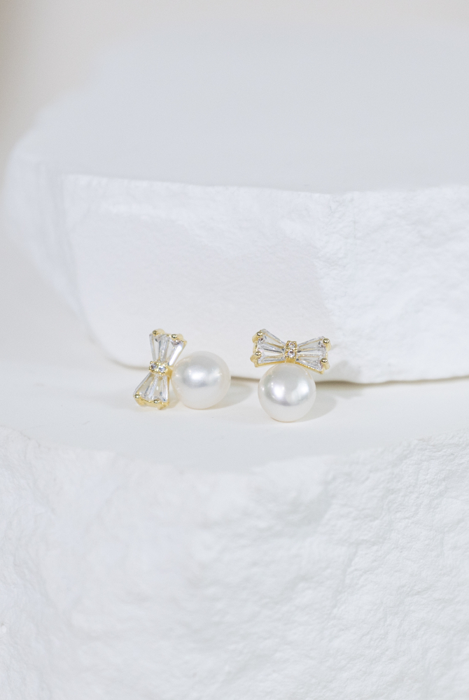 귀걸이 鋯石蝴蝶結單顆珍珠耳環 / 金色