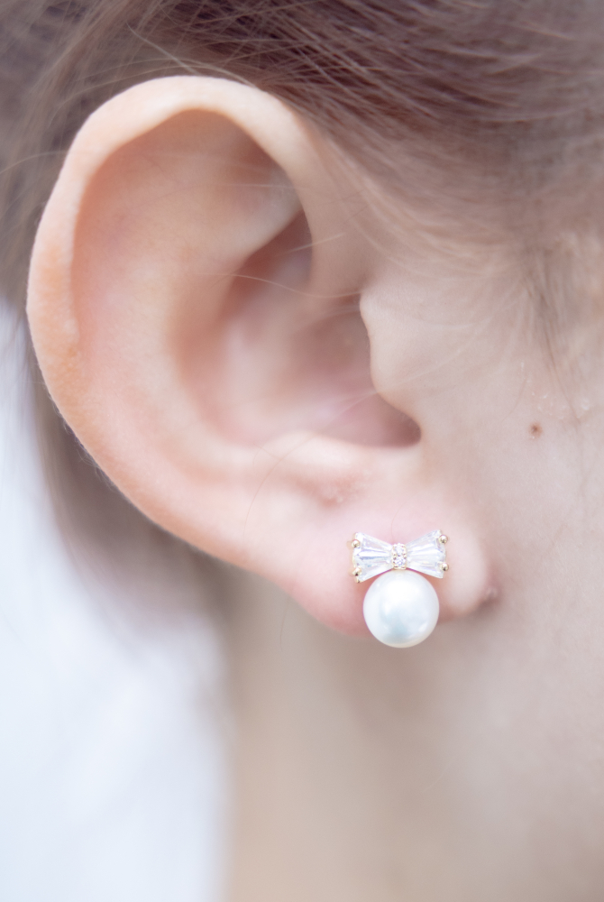 귀걸이 鋯石蝴蝶結單顆珍珠耳環 / 金色