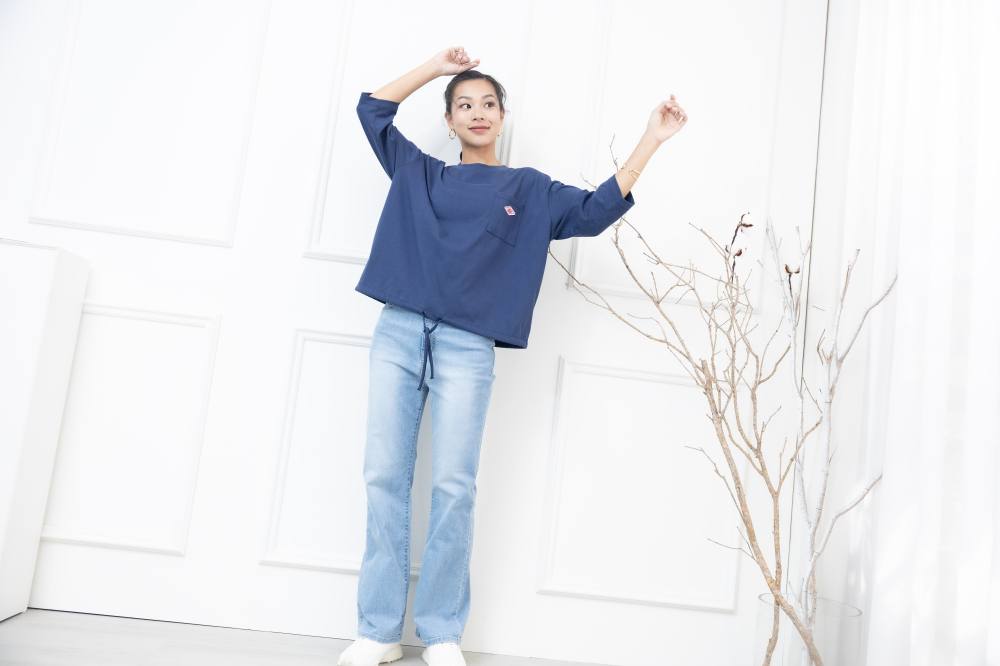 긴팔 左胸口袋刺繡標七分袖上衣 / 深藍色