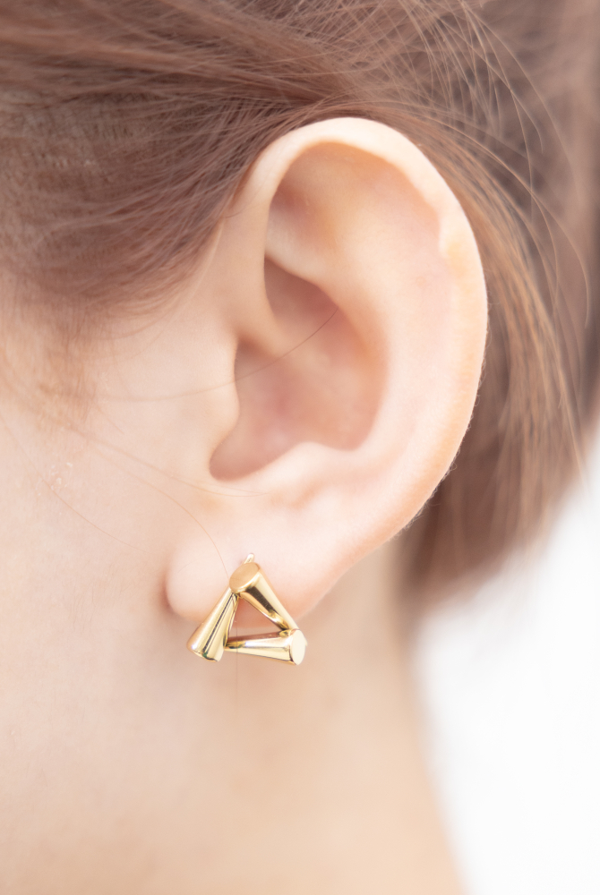 귀걸이 圓錐三角形耳環 / 金色