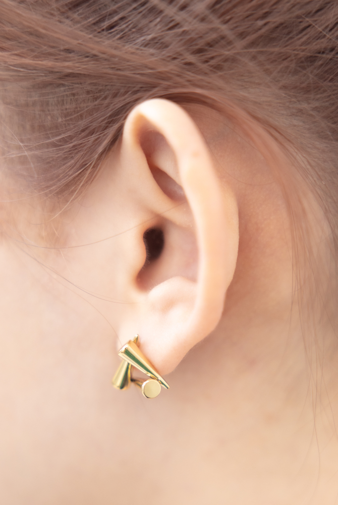 귀걸이 圓錐三角形耳環 / 金色