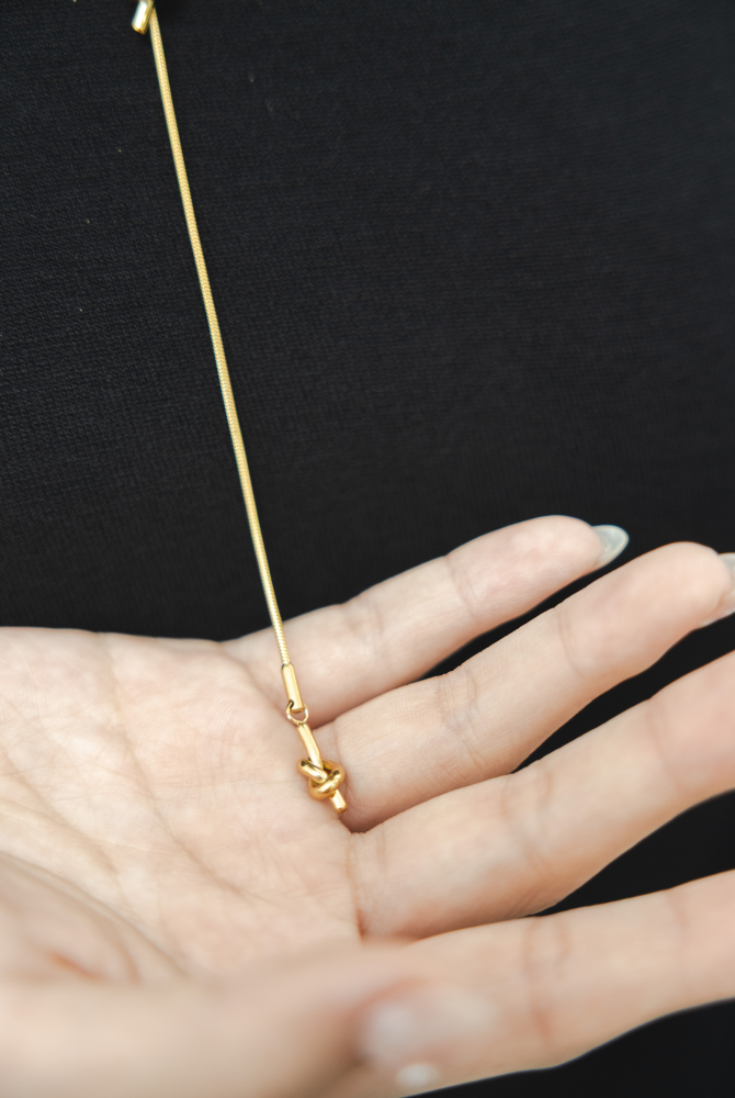 목걸이 兩扭結可調節Y字細蛇鍊項鍊 / 金色