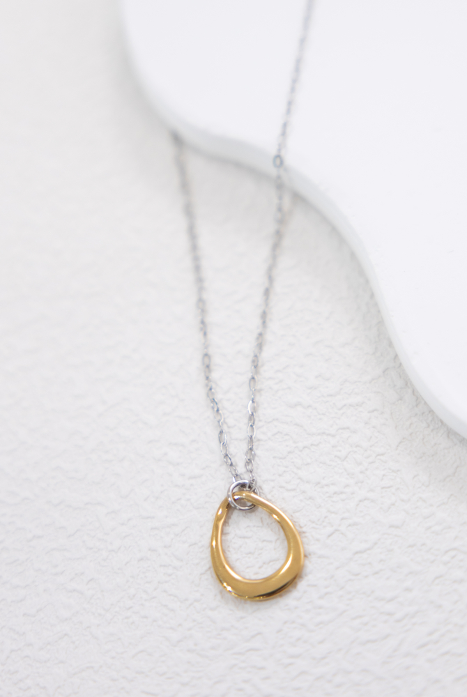 목걸이 金色空心水滴狀墜飾項鍊