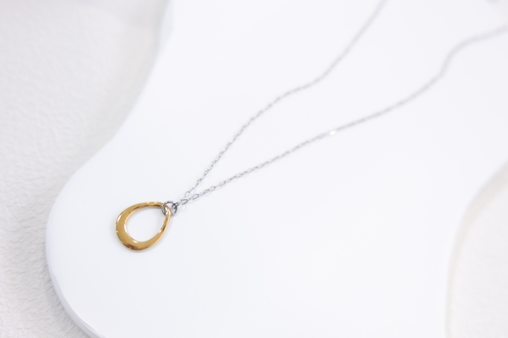 목걸이 金色空心水滴狀墜飾項鍊