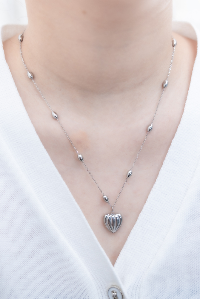 목걸이 立體弧線愛心墜飾項鍊 / 銀色