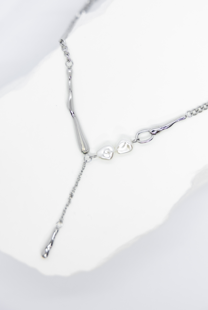 목걸이 小珍珠固定式短Y字鍊墜小柱體喜平鍊 / 銀色