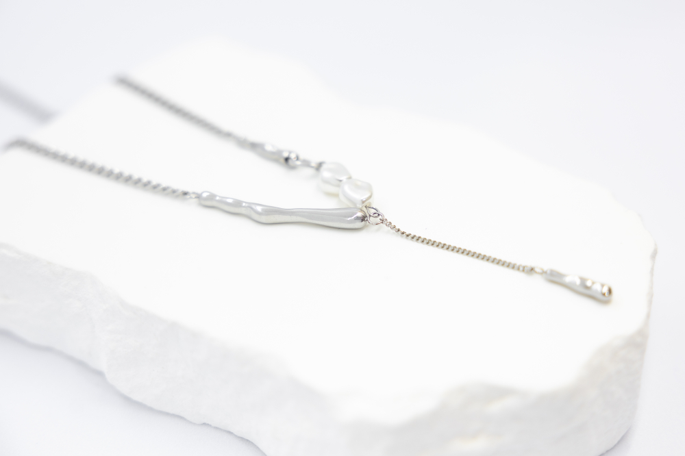 목걸이 小珍珠固定式短Y字鍊墜小柱體喜平鍊 / 銀色