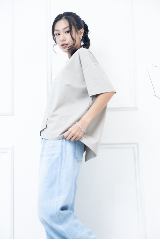 반팔 下擺造型絣接上衣 / 卡其色