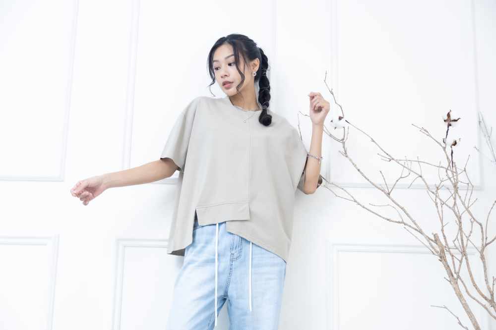 반팔 下擺造型絣接上衣 / 卡其色