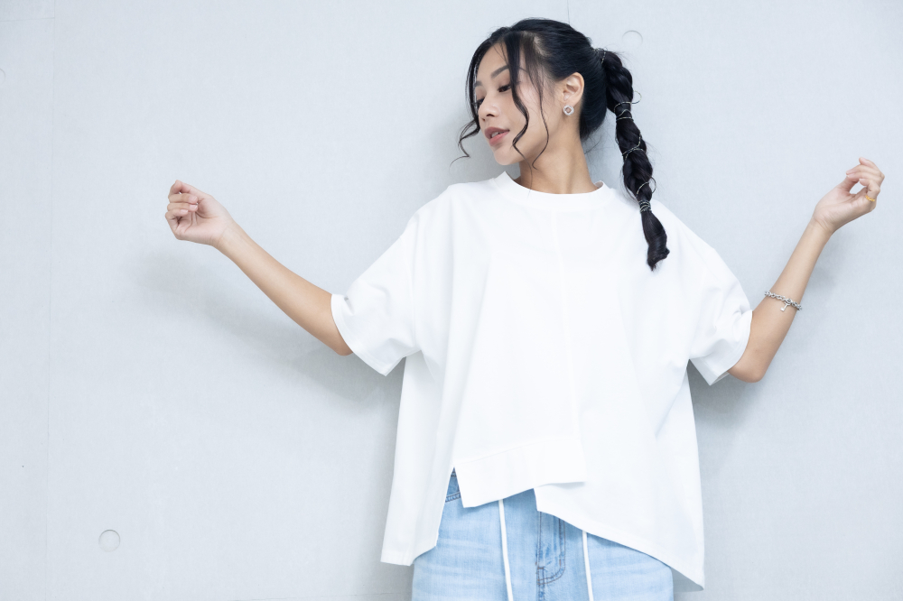 반팔 下擺造型絣接上衣 / 白色
