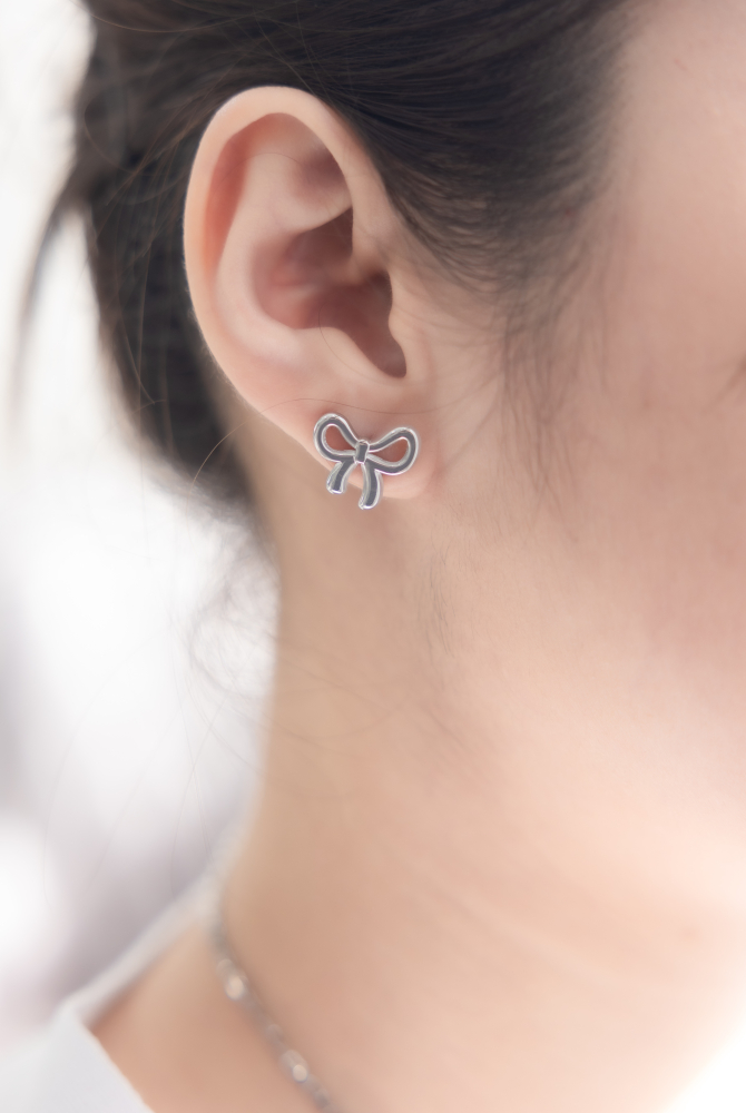 귀걸이 蝴蝶結耳環 / 銀色