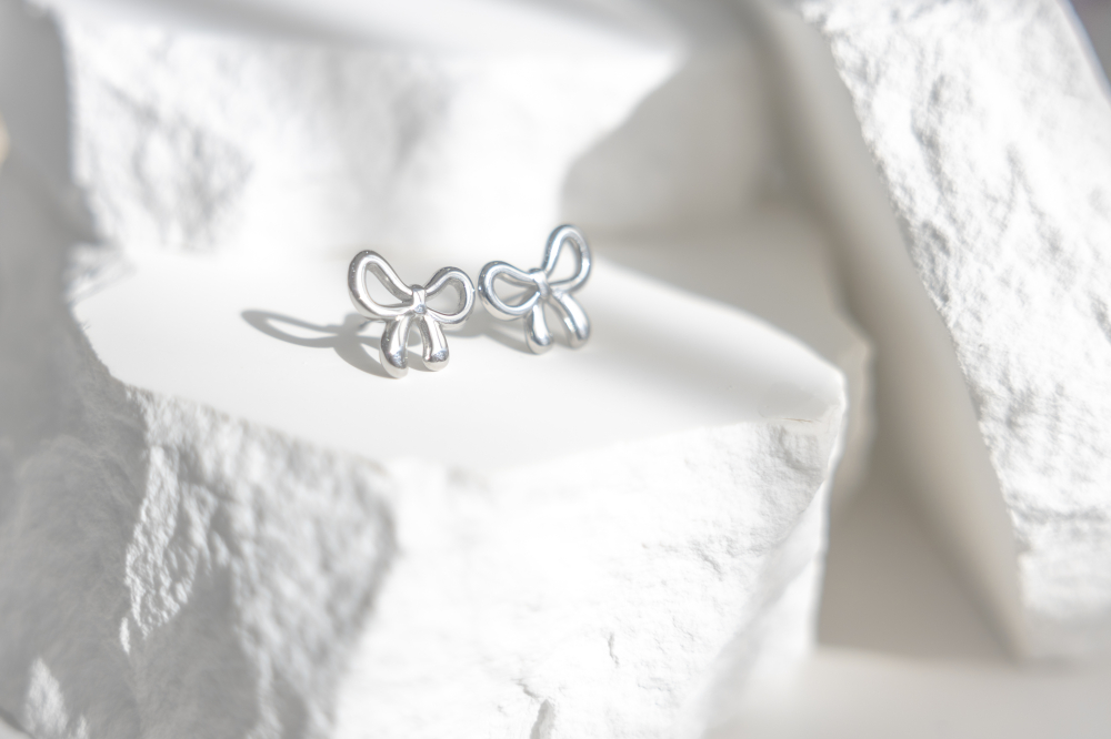 귀걸이 蝴蝶結耳環 / 銀色