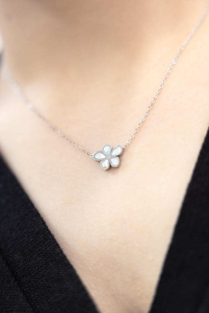 목걸이 貝殼紋花朵項鍊 / 銀色