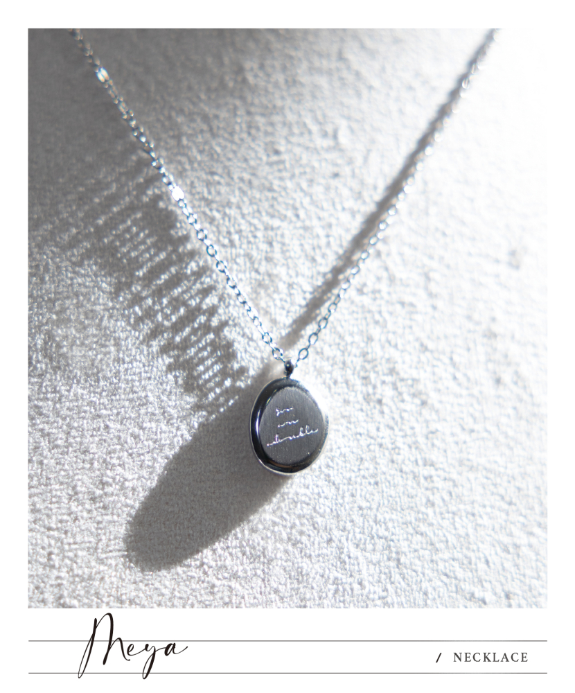 목걸이 小扁石狀墜飾項鍊 / 銀色