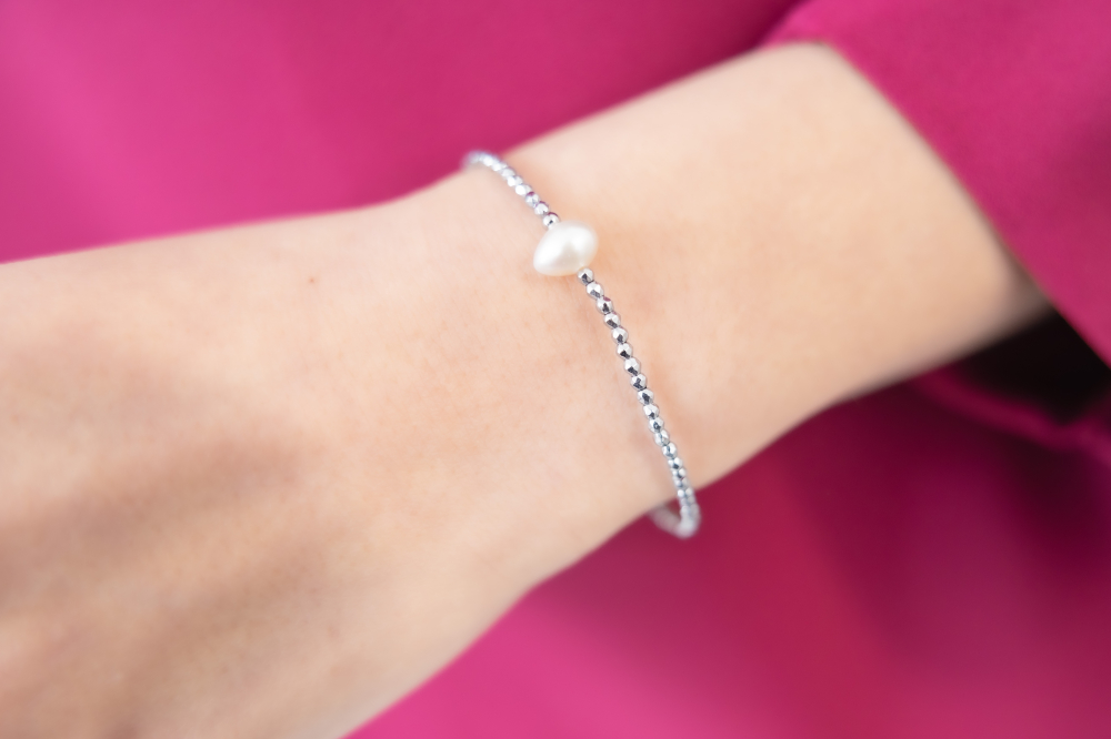 팔찌 不規則圓珠單顆珍珠彈性繩手鍊 / 銀色