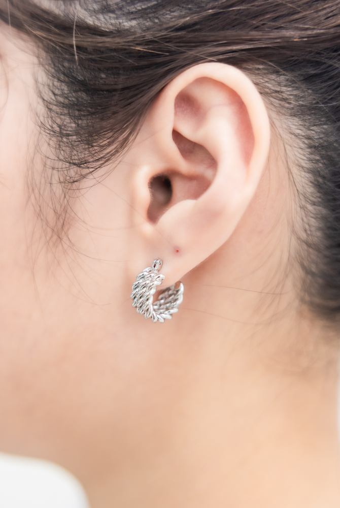 귀걸이 麻花圈圈型耳環 / 銀色