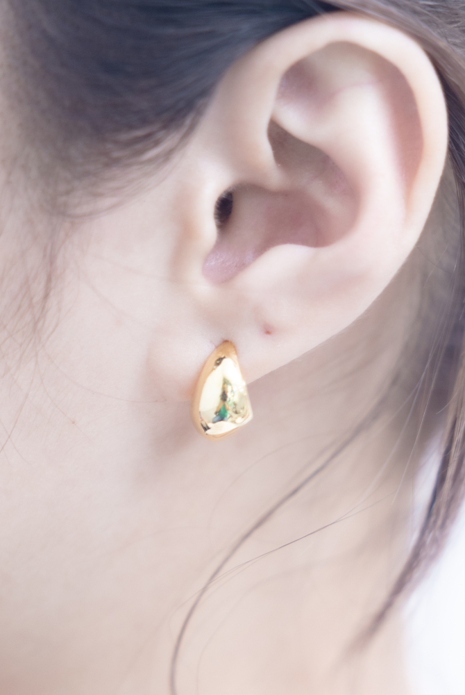 귀걸이 寬版彎曲月亮耳環 / 金色