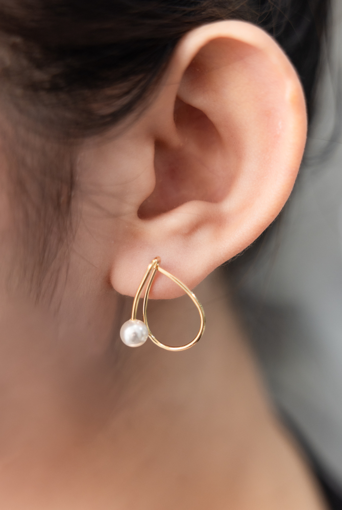 귀걸이 細空心水滴珍珠耳環 / 金色