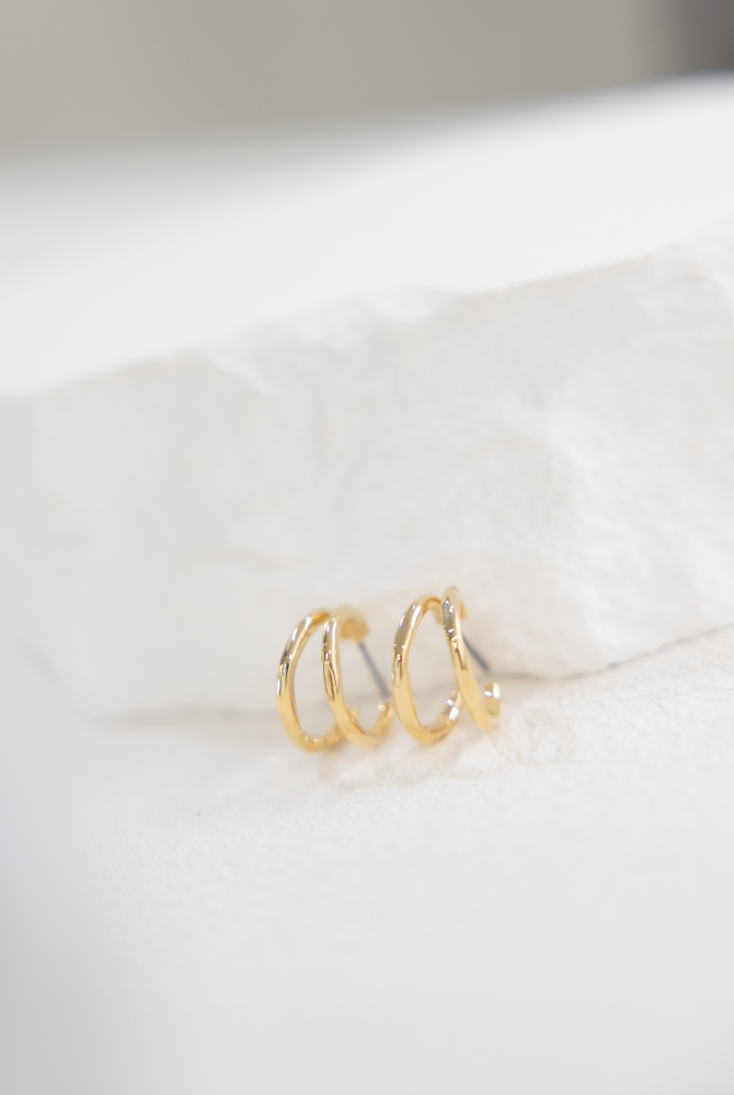 귀걸이 上窄下寬細圓弧耳環 / 金色