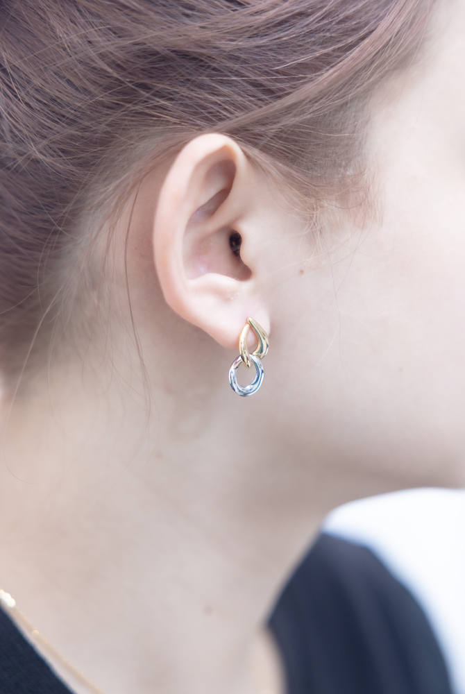 귀걸이 金銀雙色扁寬空心小水滴耳環