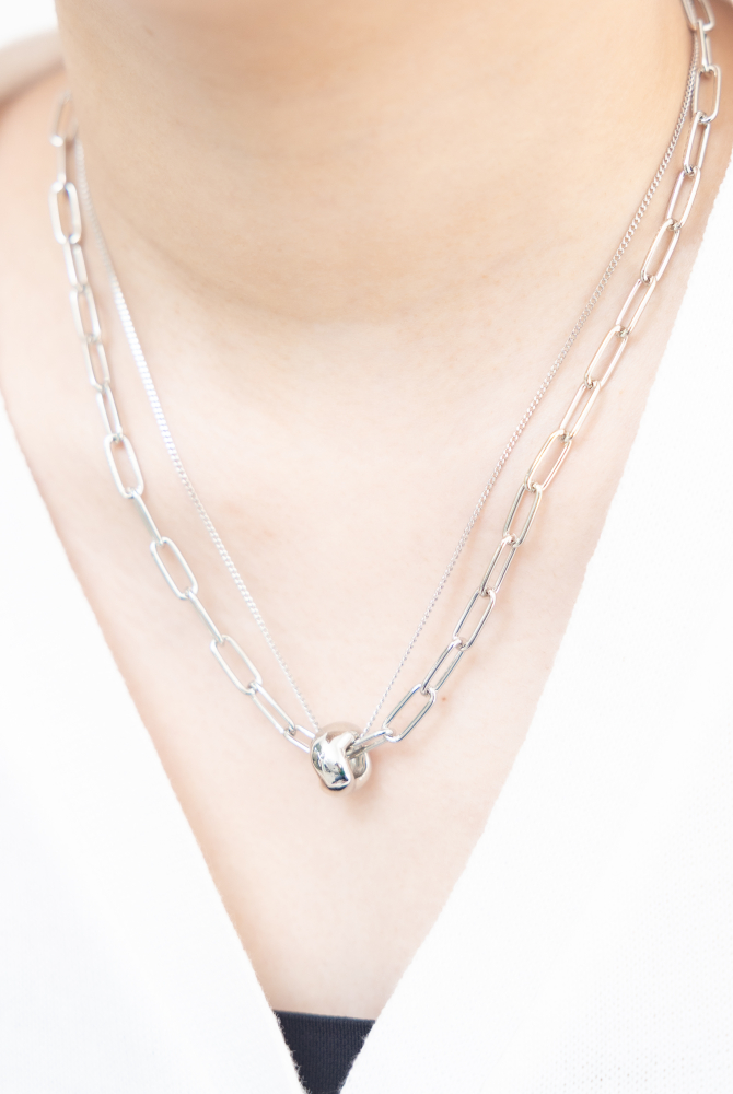 목걸이 甜甜圈狀圓圈束起雙層鍊 / 銀色