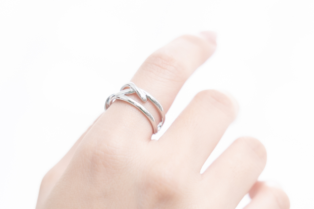 반지 雙層纏繞相連開口式戒指 / 銀色