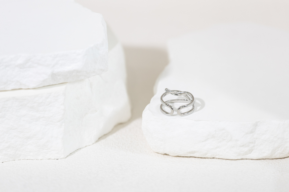 반지 雙層纏繞相連開口式戒指 / 銀色