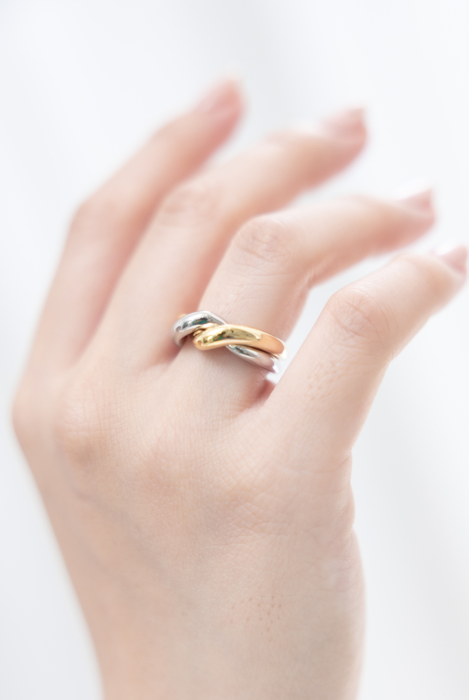 반지 金銀雙色環相扣扭曲造型戒指